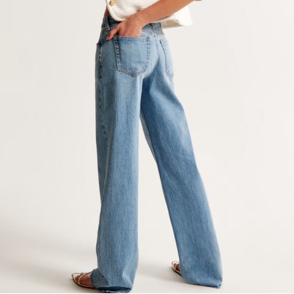 Abercrombie & Fitch Vintage Low Rise Stretch Baggy Jean Medium Wash Size 31/12R - Picture 2 of 13